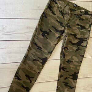 GAP green camouflage jeans mid-rise, skinny Size 6/28 stretch Excellent Flawless